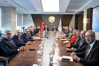 PROTOKOL BAKAN KACIR İLE BULUŞTU