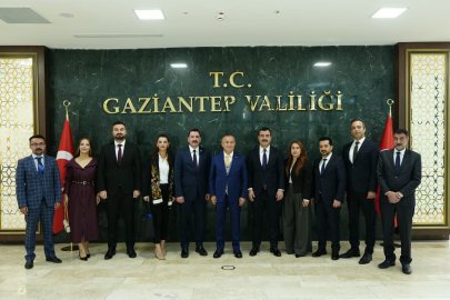 Melikşah Korkmaz ve yönetiminden Vali Kemal Çeber’e ziyaret