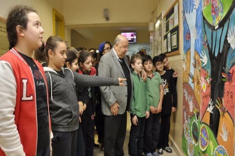 450 öğrenciden 'Koridorda Şenlik Var' sergisi