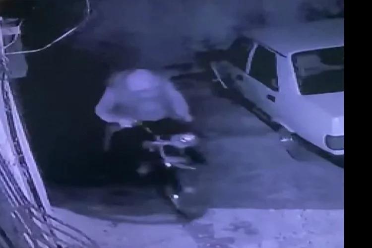 Şanlıurfa’da motosiklet hırsızlığı kamerada