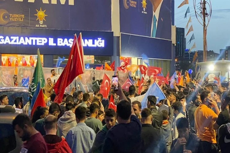 Erdoğan’ın zaferi Gaziantep’te coşkuyla kutlanıyor