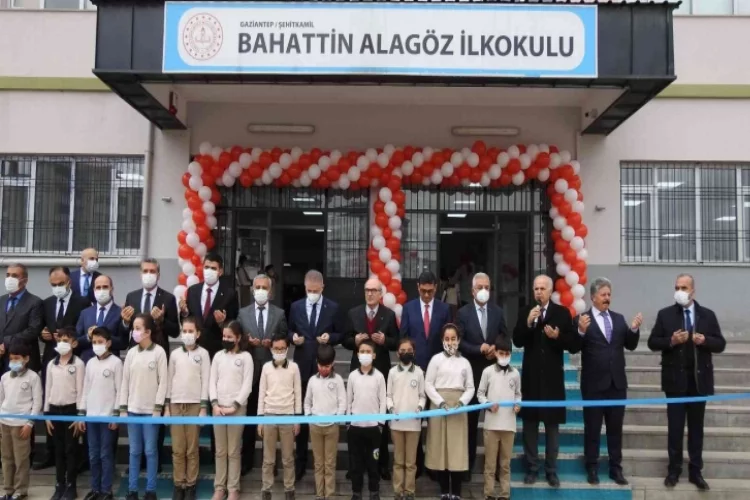 Eski Devlet Bakanı Alagöz’ün adının verildiği okul törenle açıldı