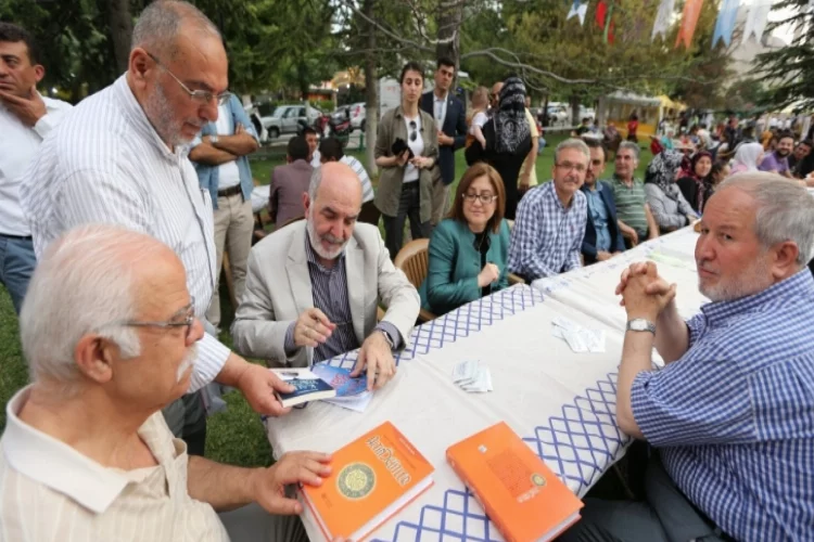 Gazeteci-yazar Taşgetiren, Gazianteplilerle buluştu