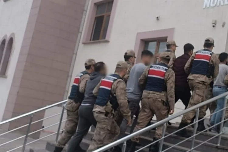 Gaziantep’te 4 göçmen kaçakçısı organizatörü yakalandı