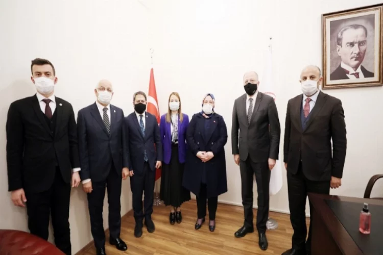 Gaziantep Milletvekillerinden Aile Bakanı’na Ziyaret