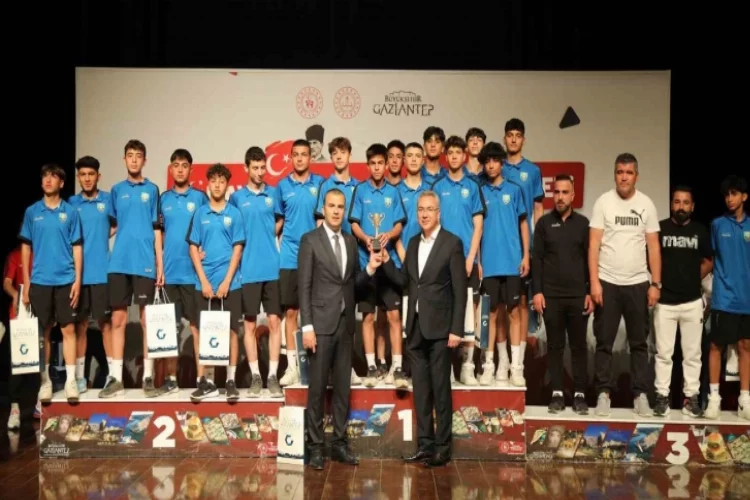 Gaziantep’te 19 branşta 742 genç sporcuya ödül