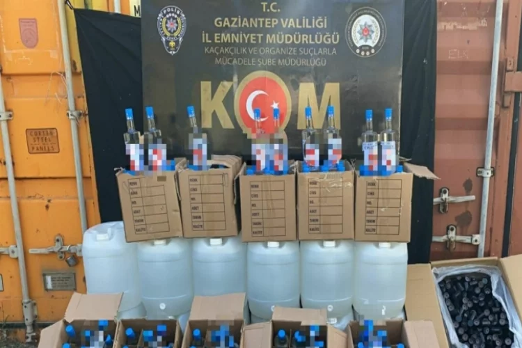 Gaziantep’te 3 ayrı baskında yüzlerce litre kaçak içki ele geçirildi
