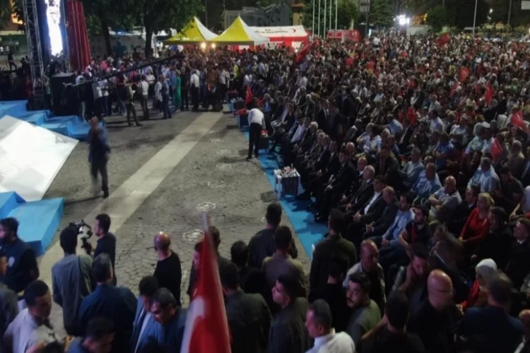 Gaziantep’te binler demokrasi nöbetinde buluştu
