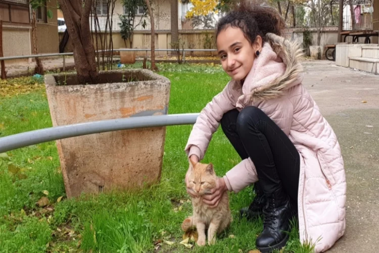 GKV'li Azra kedisine kavuştu sıra hayalini gerçekleştirmede