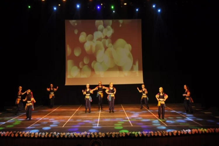 GKV'liler Anadolu'yu dansın renkleriyle sahneye taşıdı