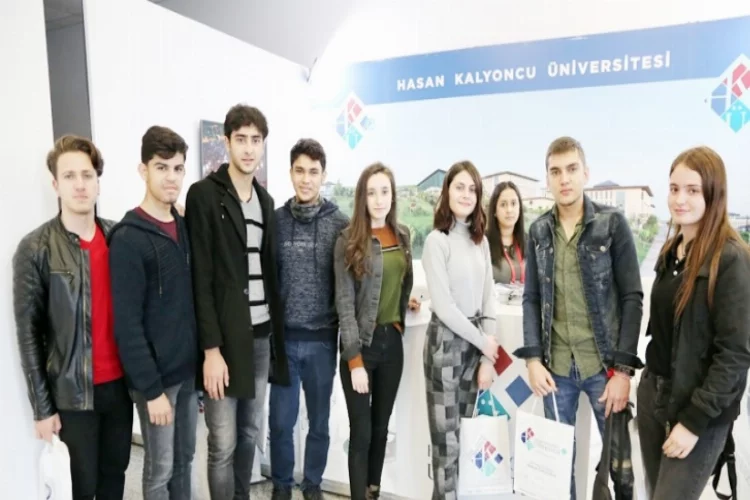HKÜ Türkiye’nin dört bir yanında üniversite adayları ile buluştu
