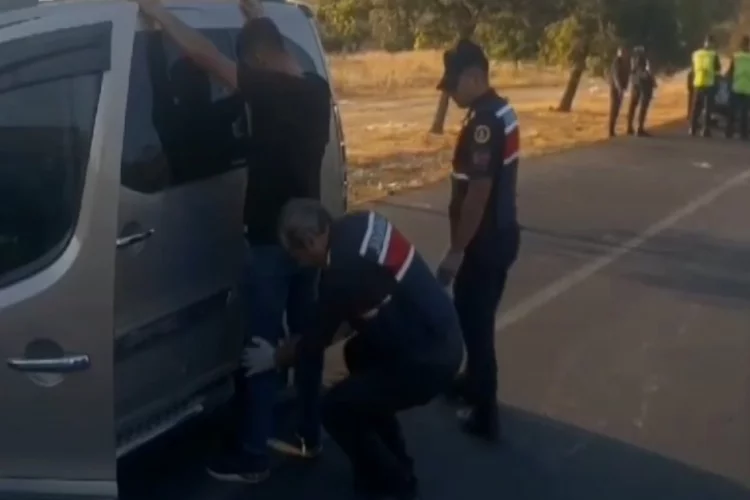Jandarmadan şok huzur-güven uygulaması: Aranan 17 kişi yakalandı