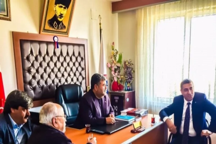 MHP'li Taşdoğan, berberlerin sorunlarını dinledi
