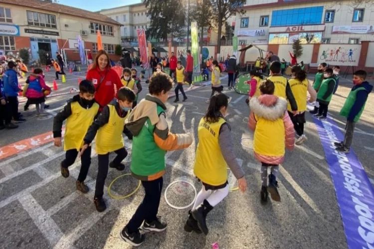 Okulda Şenlik Var projesi sporla farkındalık oluşturuyor