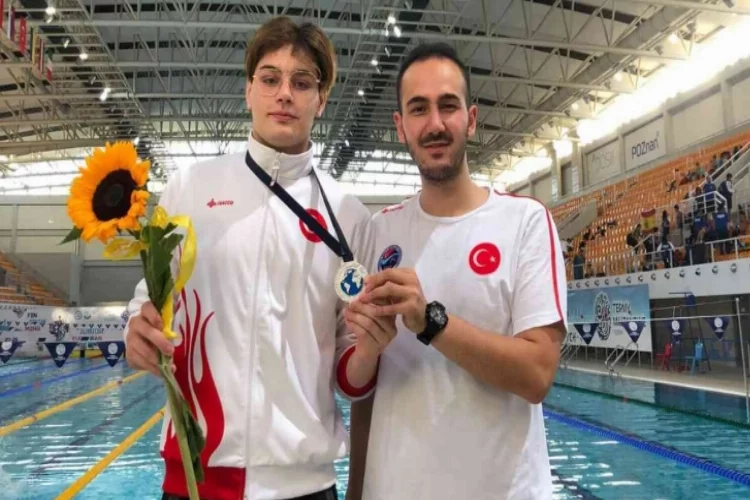 Paletli Yüzme Avrupa Şampiyonası’nda 2 gümüş madalya
