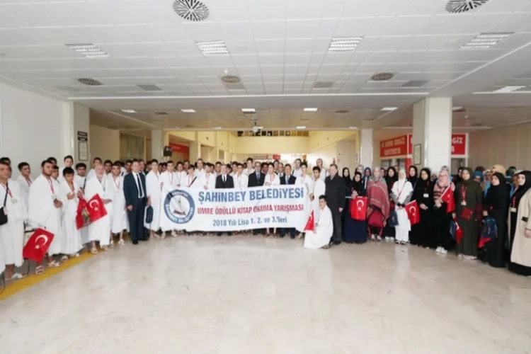 Şahinbey Belediyesi 164 öğrenciyi Umre'ye gönderdi