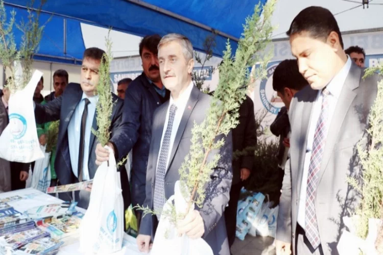 Şahinbey Belediyesi 400 bin fidan dağıtıldı