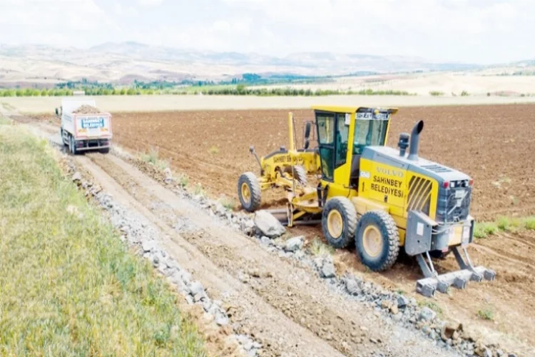 Şahinbey Belediyesi köy yollarını açıyor
