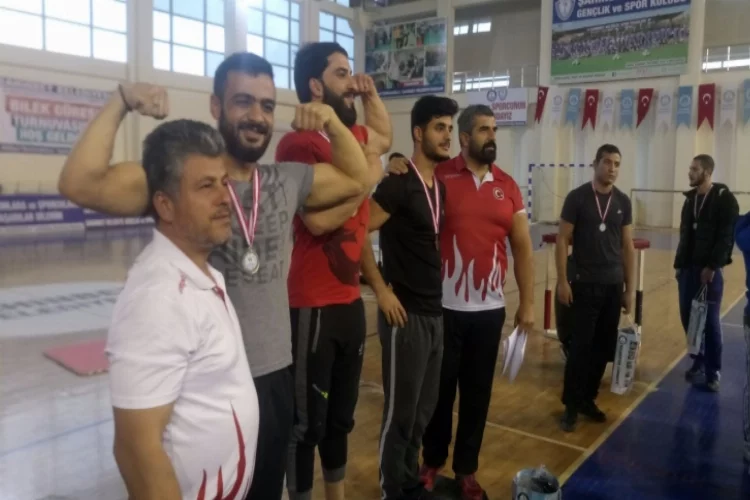 Şahinbey'de bilek güreşi şampiyonası düzenlendi