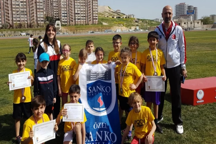 SANKO okulları iki birincilik aldı