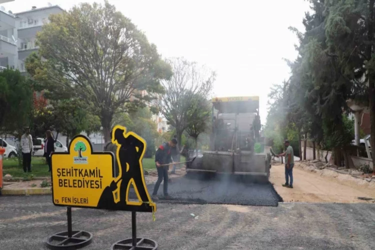 Şehitkamil’den Atatürk Mahallesi’ne asfalt yenileme çalışması