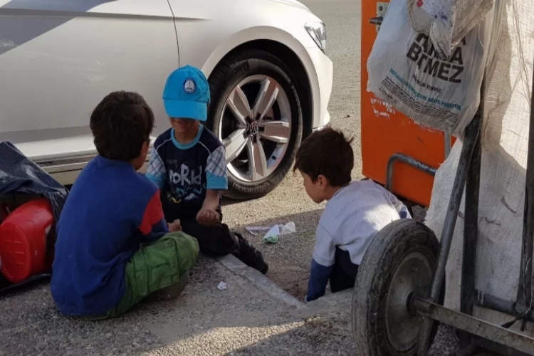Suriyeli çocuklar yürekleri sızlattı