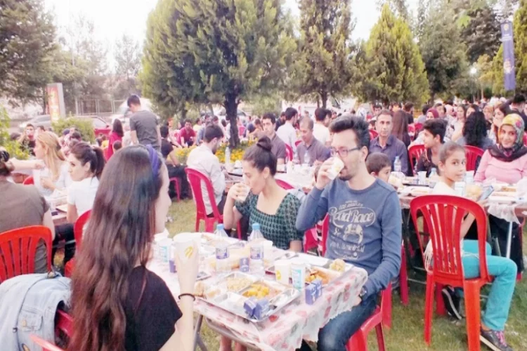 Turkcell Gaziantep’te 4500 kişiye iftar verdi
