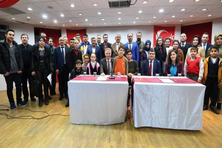 Vali Gül, Gazişehir Öğrenci Meclisi Nizip ilçe toplantısına katıldı